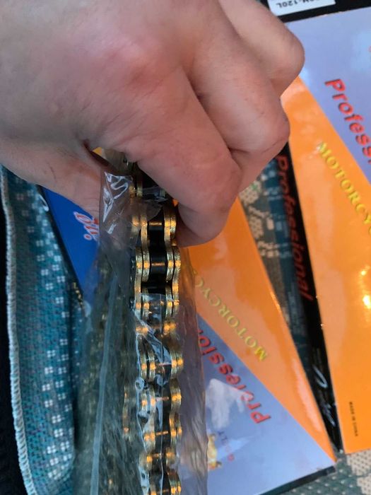 Мотоциклєтний Ланцюг/Мото Цепь\ Зірка\Зірки 420\428\520\525\530.