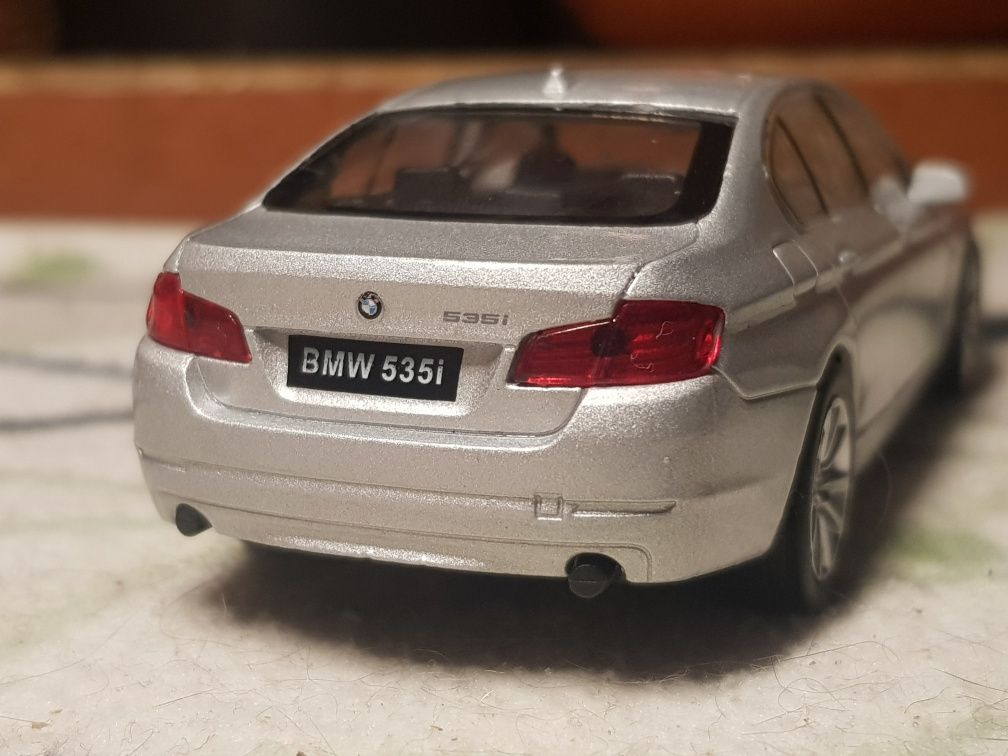 BMW F10 535i Welly машинка