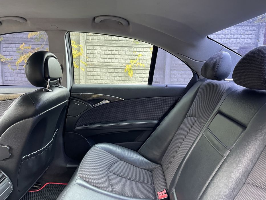 Продам автомобиль Mercedes-Benz