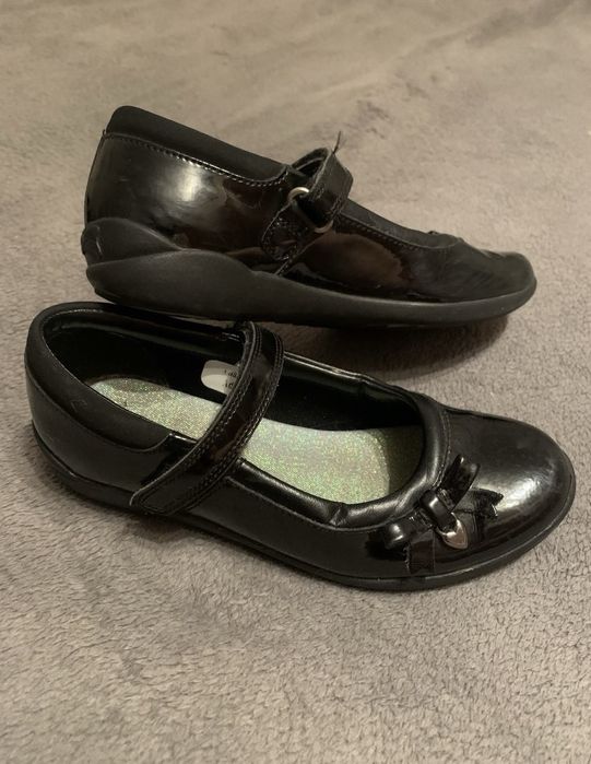 Туфлі лаковані Clarks 32