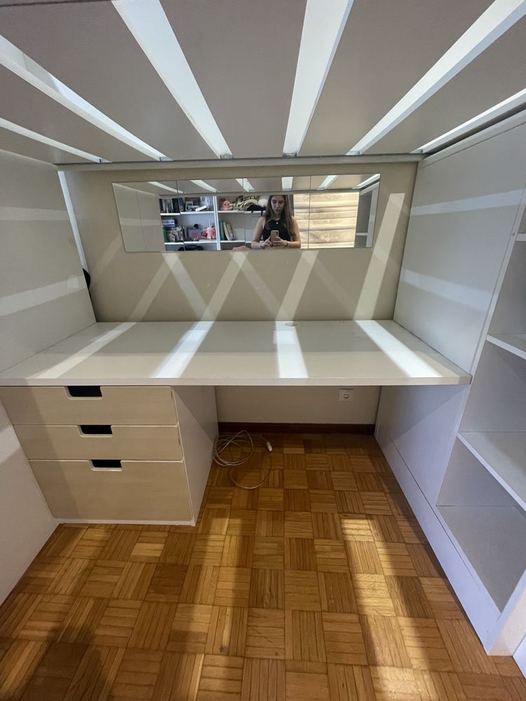 Studio IKEA em bom estado