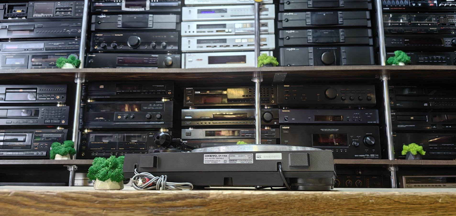 Вініловий програвач Onkyo CP-1116A