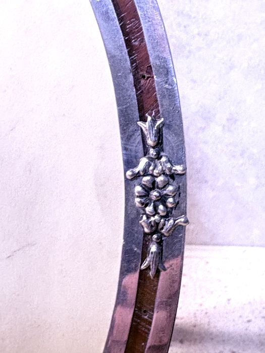 Antiga moldura em Pau Santo e prata portuguesa javali