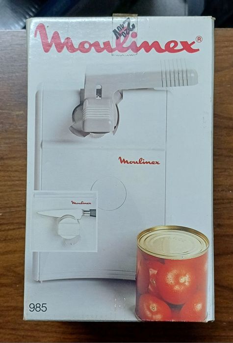 Abre-latas e afiador de facas
Marca moulinex
Nunca usado, na caixa