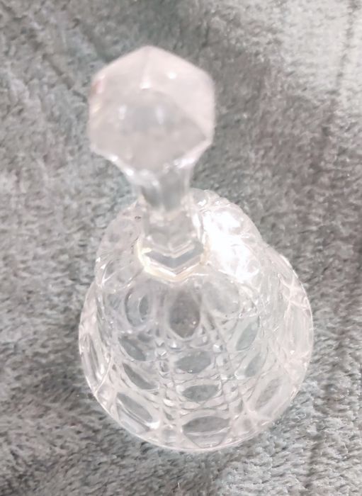 Dzwonek dzwoneczek kryształowy z kryształu szklany piękny Mikołaj