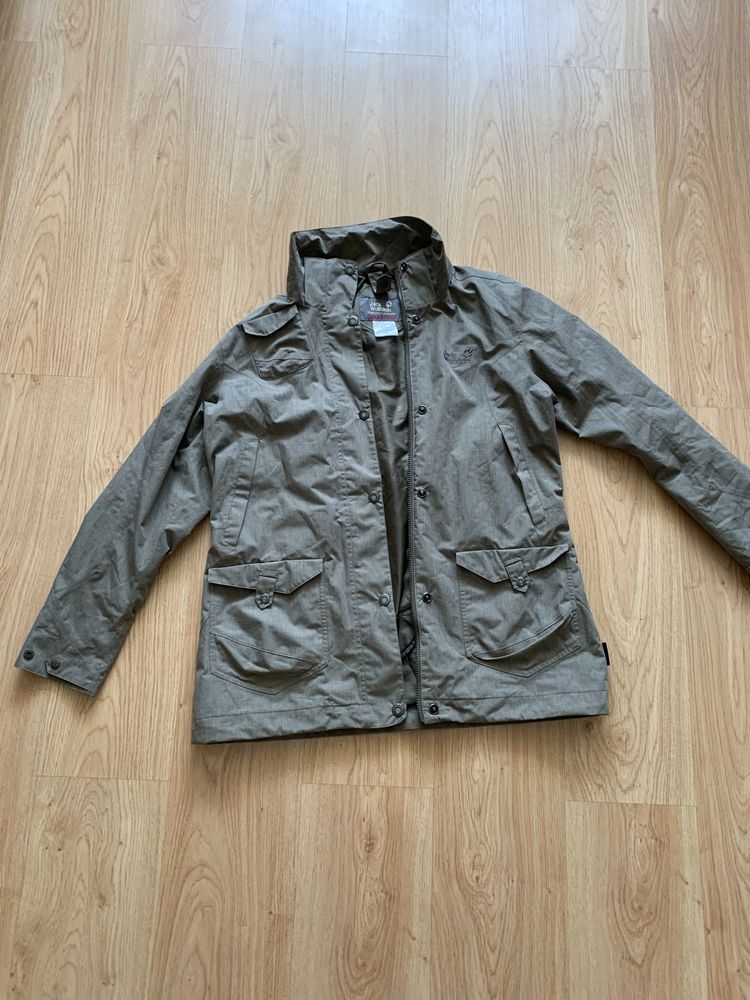 крута куртка Jack Wolfskin в ідеалі, жіноча, але може бути на чоловіка