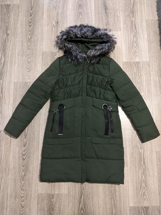Жіноча зимова куртка, темно-зеленого кольору, розмір L
