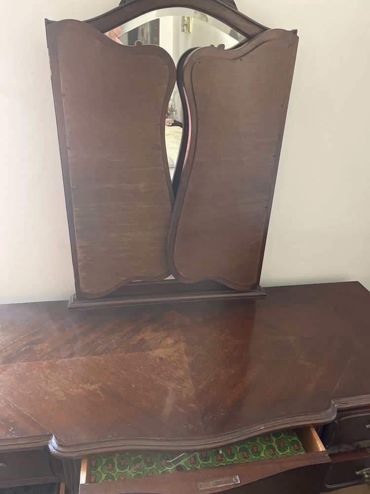 Vendo comoda com espelho