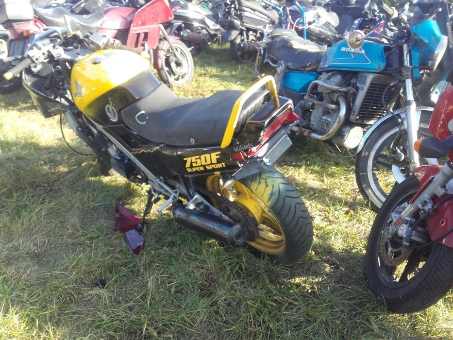 Honda vfr750 vfr 750 rc24 rc 24 silnik lagi gaźniki chłodnica części