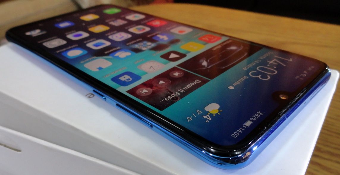 Sprzedam Telefon Huawei P30 Lite 4 GB RAM 128 pamięci