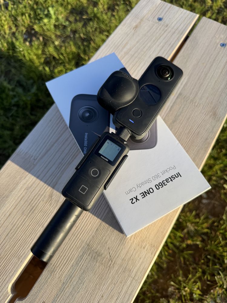Kamera Insta 360 X2 + remote + selfie stick