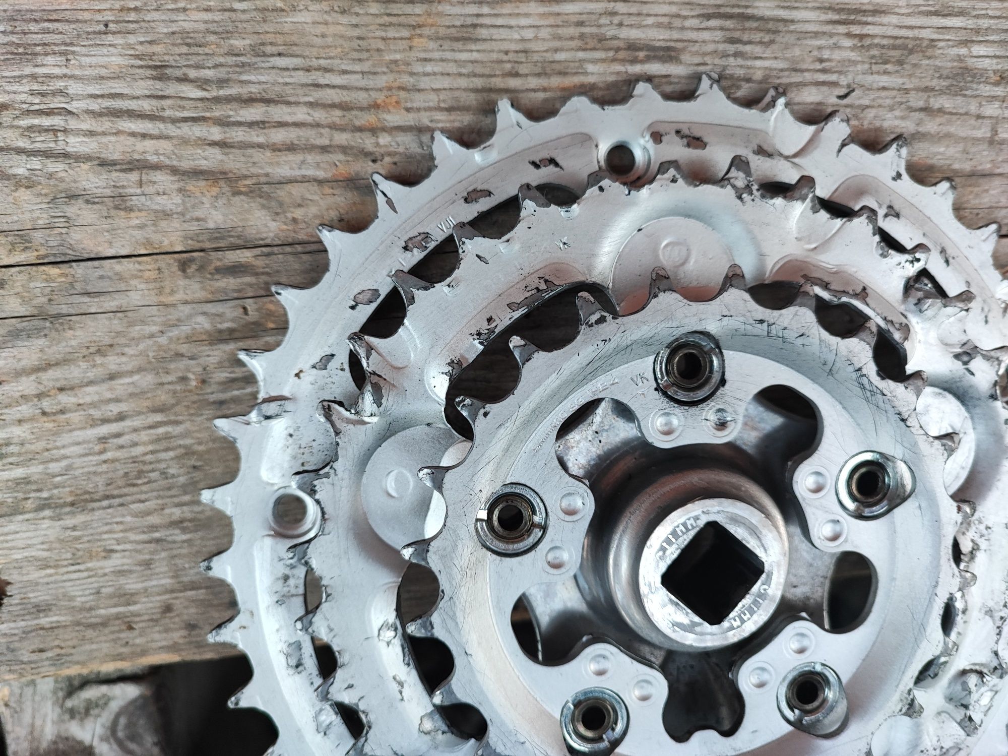 Korba rowerowa Shimano Alivio MC16 175mm LP30 Retro MTB