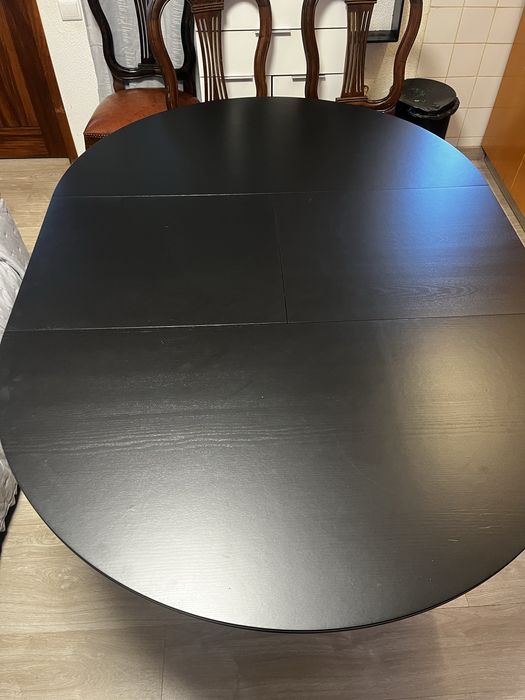 Mesa redonda de jantar