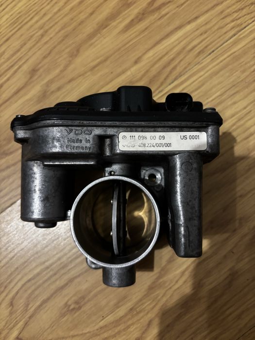 Przepustnica kompressora Mercedes w208