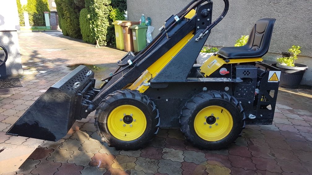 Wynajem MINI ŁADOWARKA  mini bobcat Aerator rurkowy wertykulator