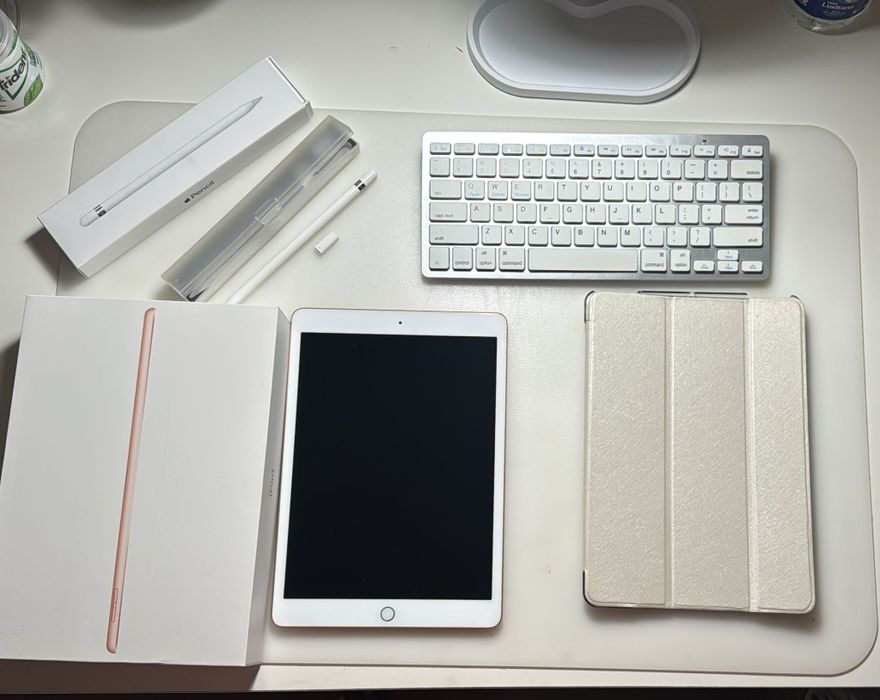 iPad 8ª geração 10.2” Rose Gold + Apple Pencil + Teclado + Capa