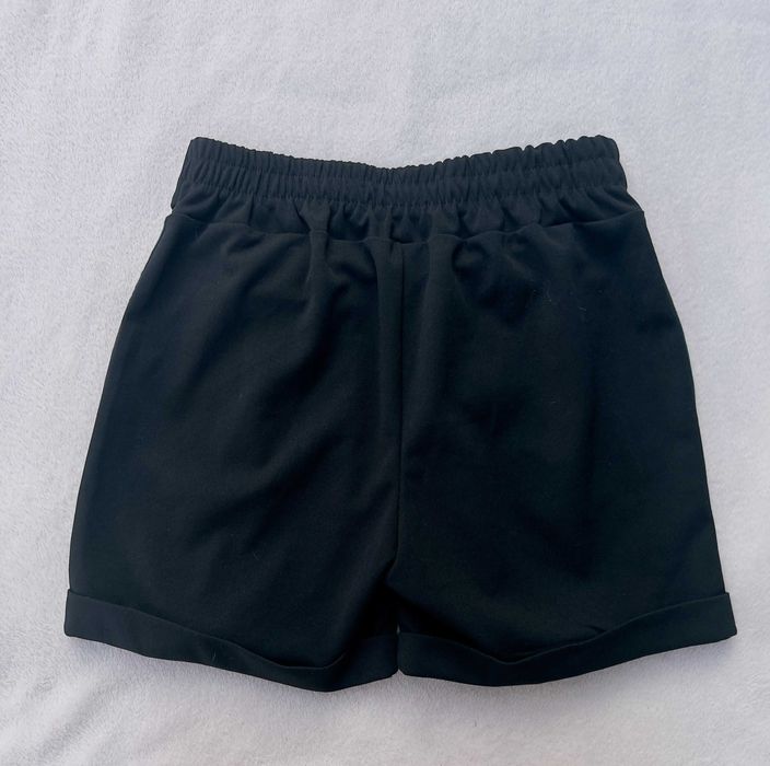 Czarne eleganckie spodenki z lampasem – rozm. 34