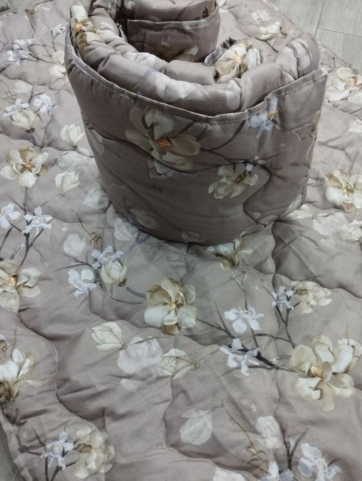 Ковдри фабричні /різні розміри/постільна білизна,подушки/