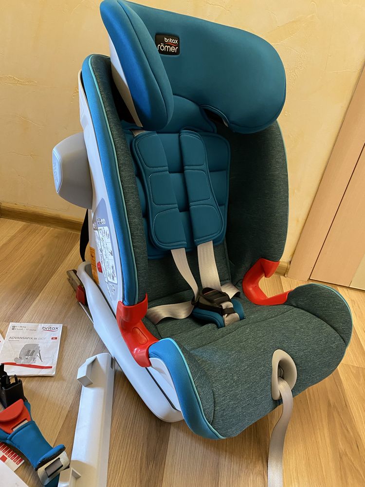 Автокресло Britax-Romer Advansafix IІІ с 9 мес.до 12 лет группа 1/2/3
