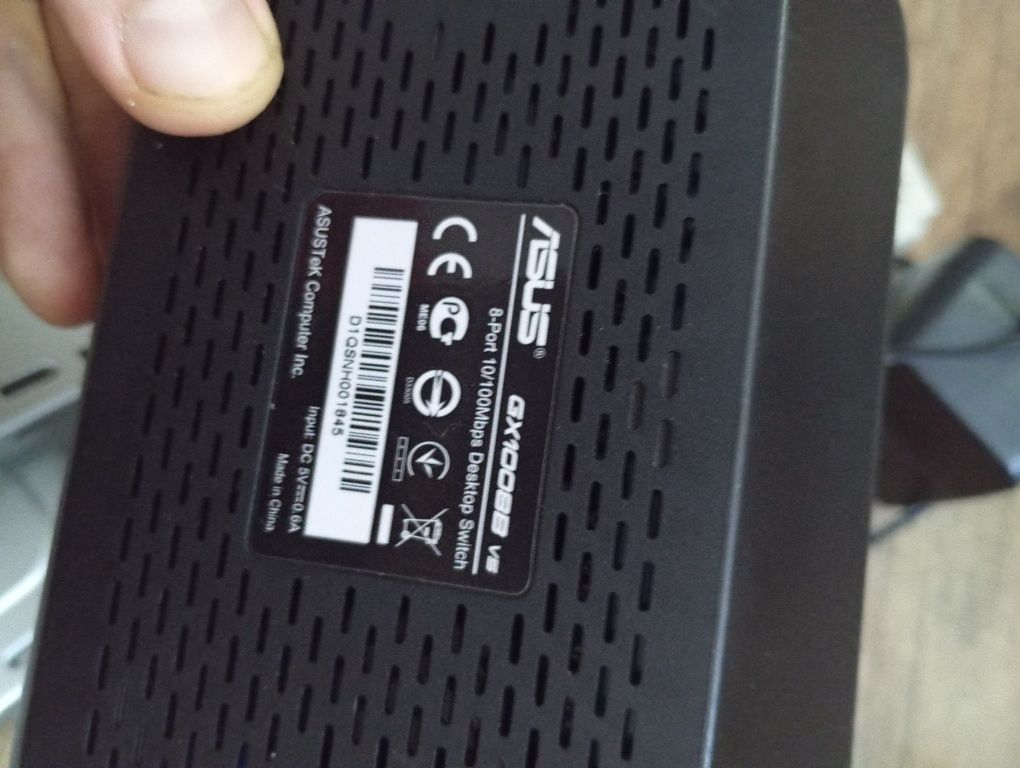 Все по 140 грн роутер, свитч switch 8 16 4