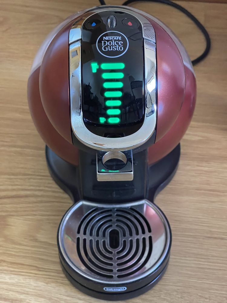 Cafeteira Dolce Gusto automatica