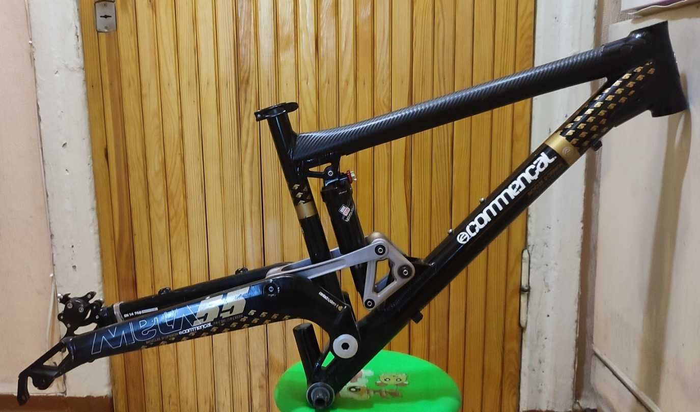 Редкая рама двухподвес Commencal Meta 5.5