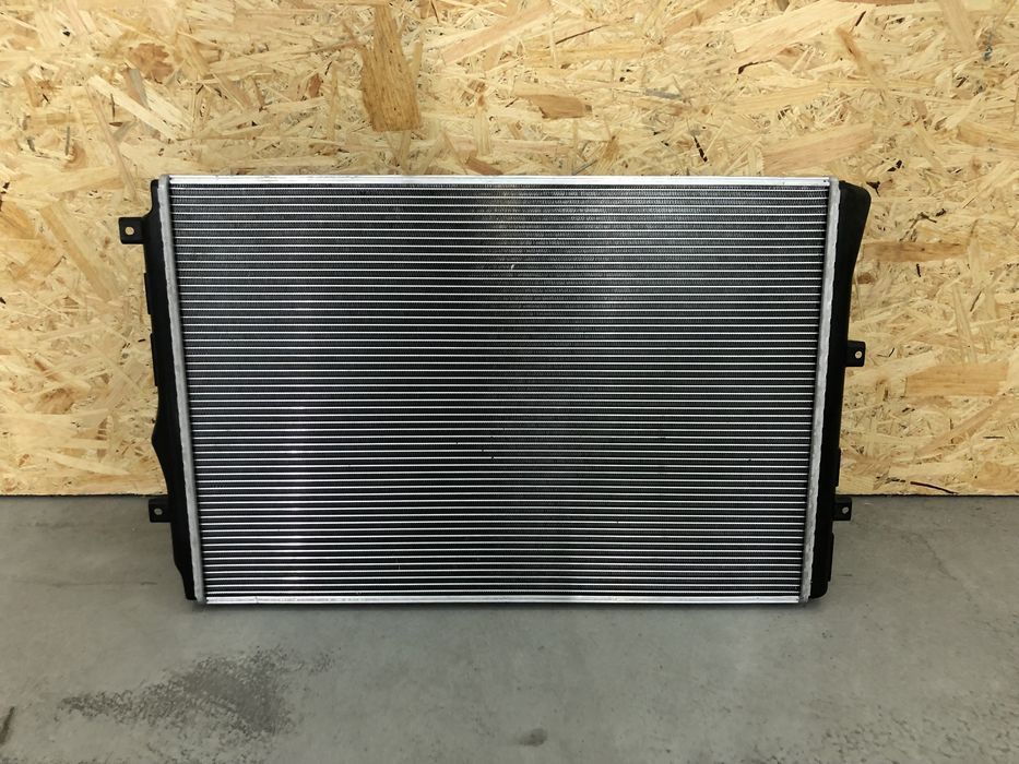 Volkswagen Passat NMS Jetta 6 USA Радіатор основний охолодження