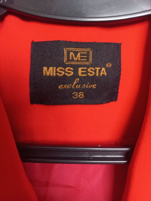 Жіночий класичний брючний костюм