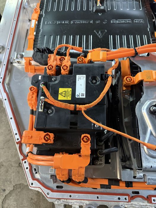 Ремонт та відновлення BMW SME ix ix1 ix3 i4 i5 i7