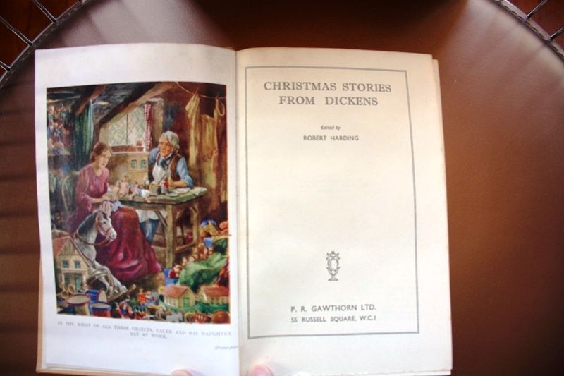 Livro Christmas stories from DICKENS