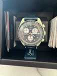 Omega x Swatch Ziemia SO33G100 - Zielono-niebieski design planety