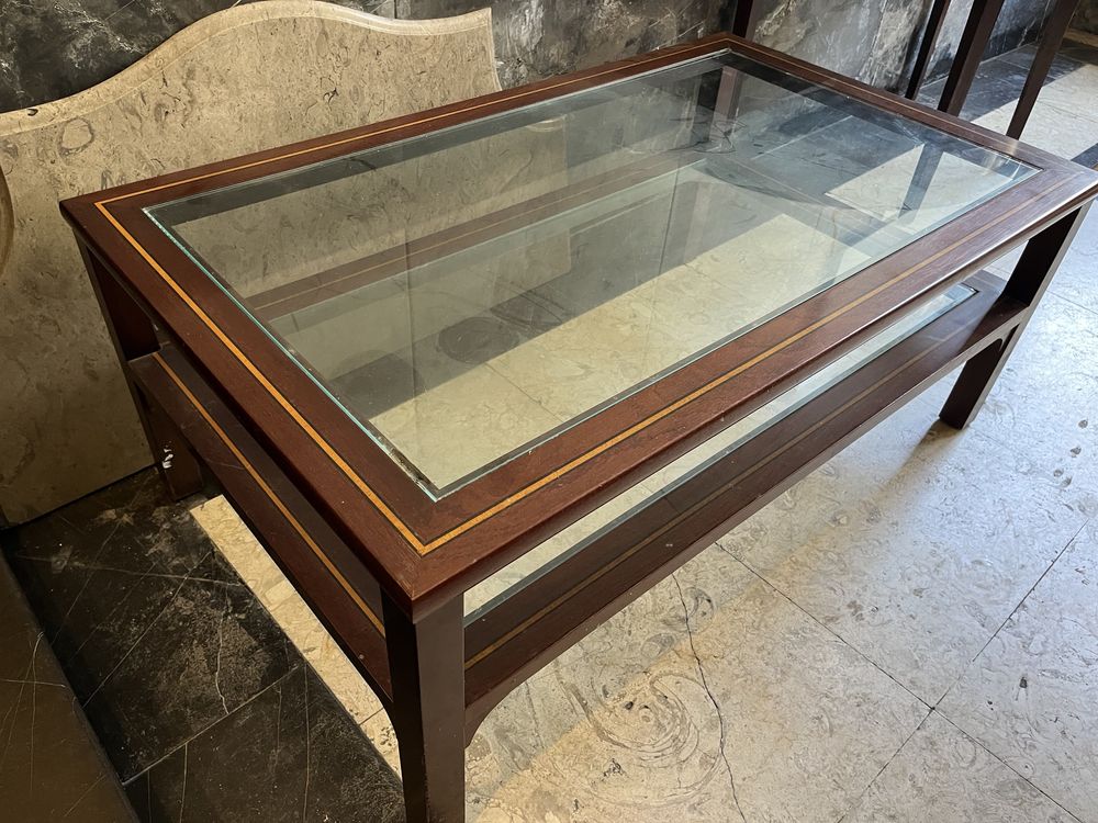 Mesa Inglesa  de apoio com 2 vidros