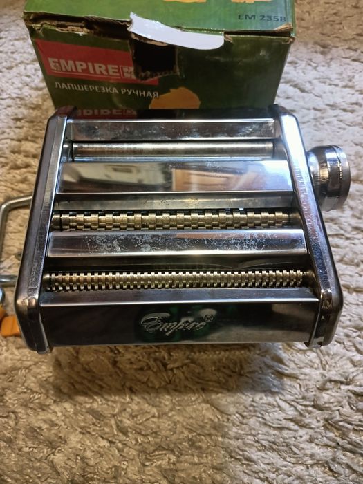 Продам лапшерезку