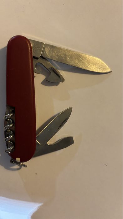 Lote de tres canivetes suiços Victorinox em excelentes condições