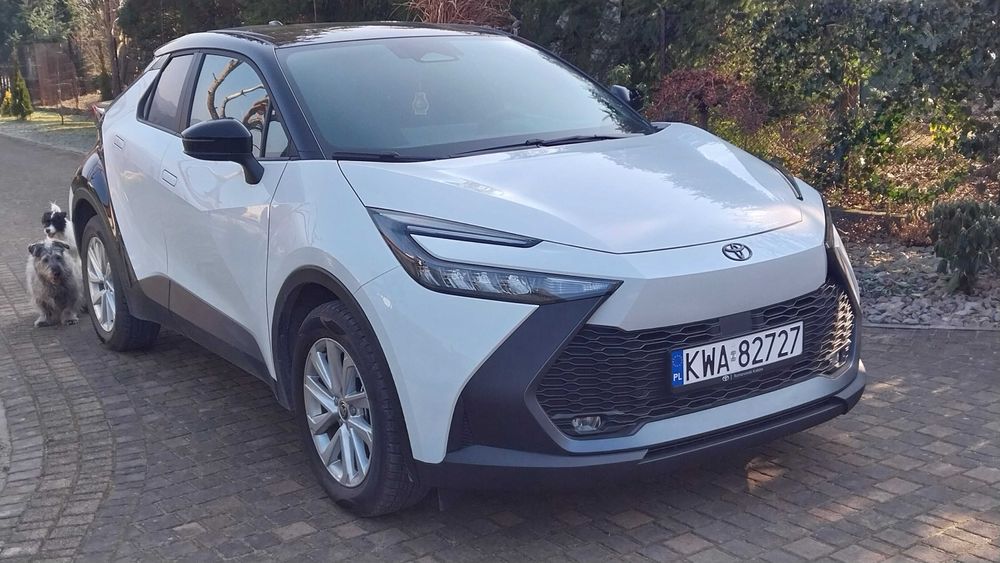 Toyota chr 2700 przebieg  jak z salonu