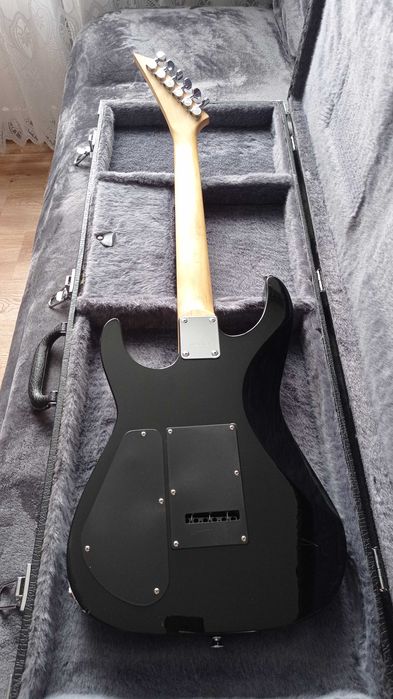 Jackson JS20 BLK Dinky + Futerał