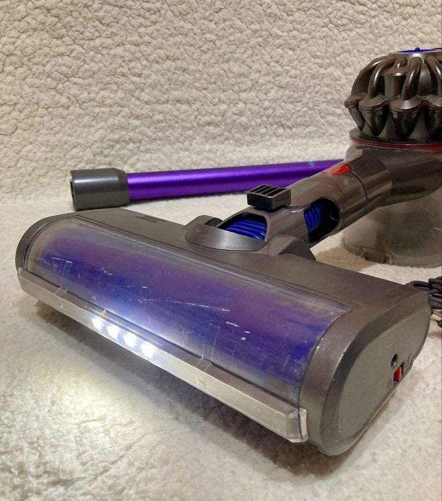 Odkurzacz pionowy DYSON V7 z końcówką 6000mAh 21.6V