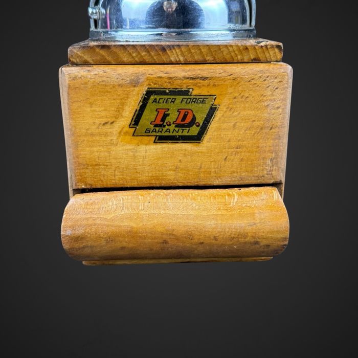 Ręczny drewniany młynek do kawy styl vintage B51/073101