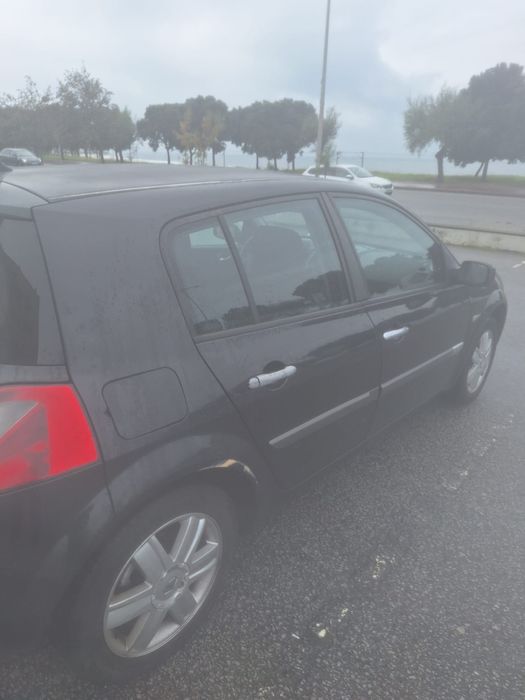Vendo ou troco por mota Renault Megane 2004