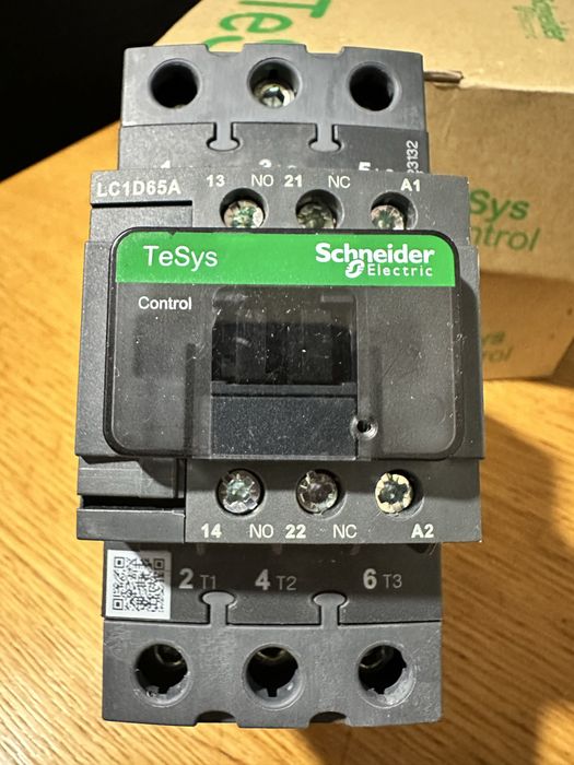 Stycznik mocy LC1D65AP7