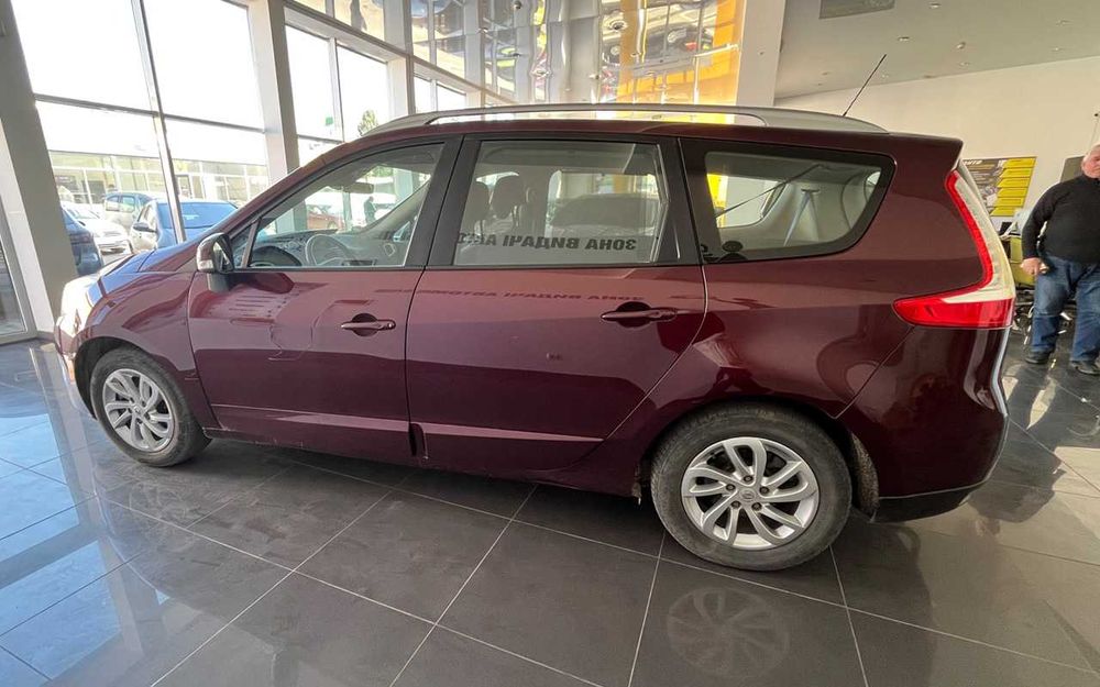 Renault Megane Scenic 2013