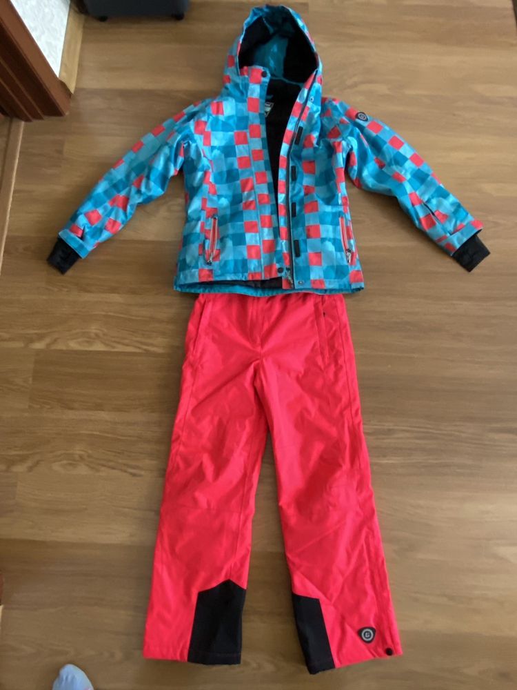 Продам лыжный костюм