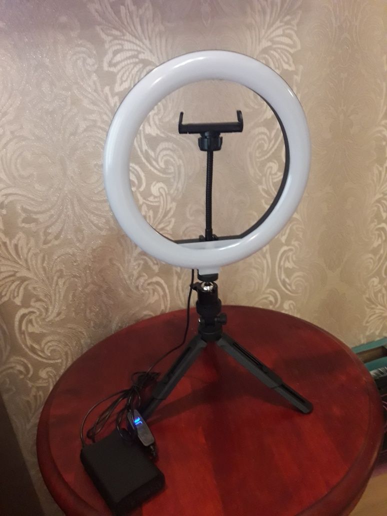 монопод с кольцевой лампой для селфи
