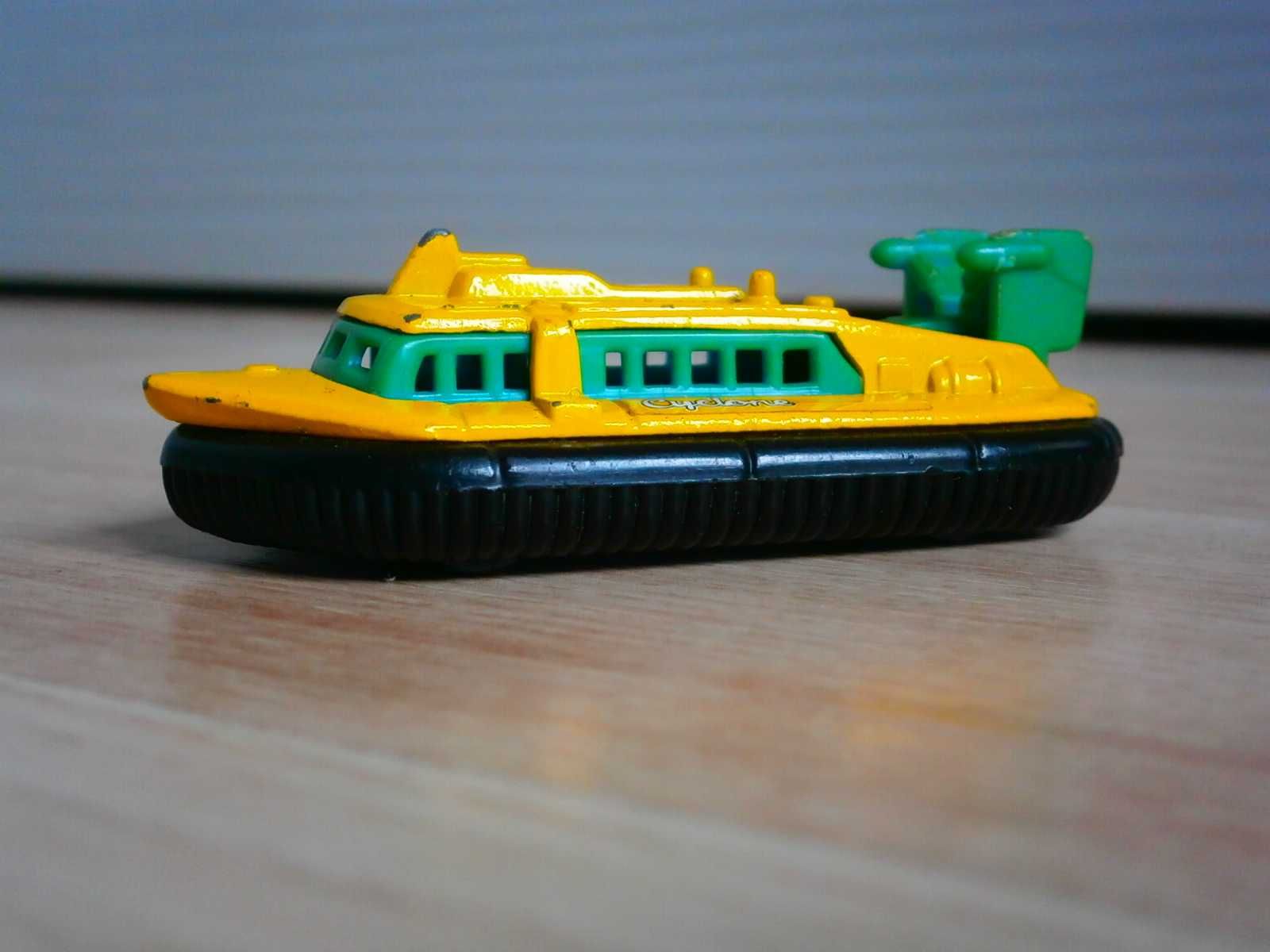 EDOCAR - łódź miniatura