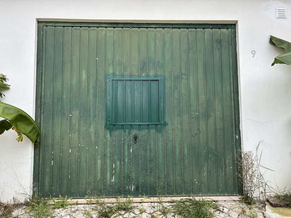 Portão com janela 2.68m largura x 2.32m altura