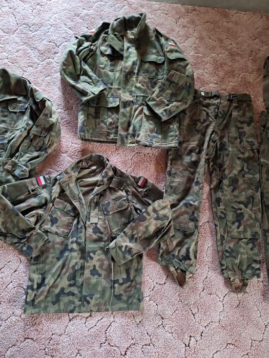 Komplet odzieży wojskowej M/L kurtki x3 spodnie