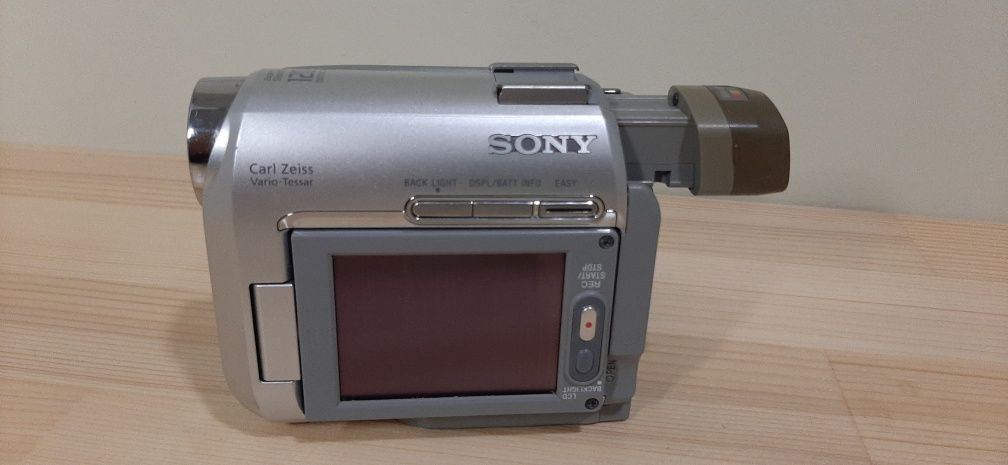 Handycam Sony/Camera Sony
Modelo DCR-HC30E PAL