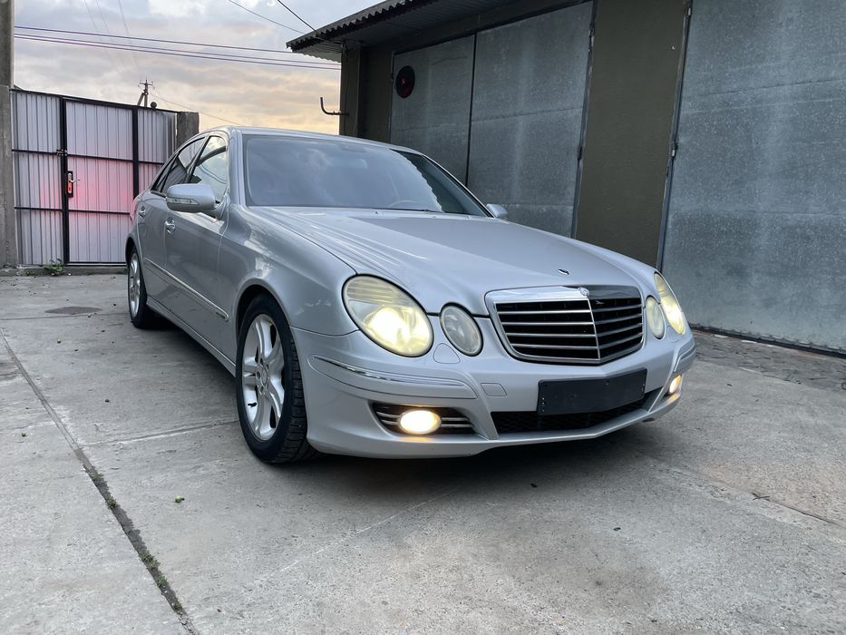 Разборка Mercedes W211 E320 (OM642)