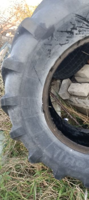 Sprzedam opony  16.9 28 c360