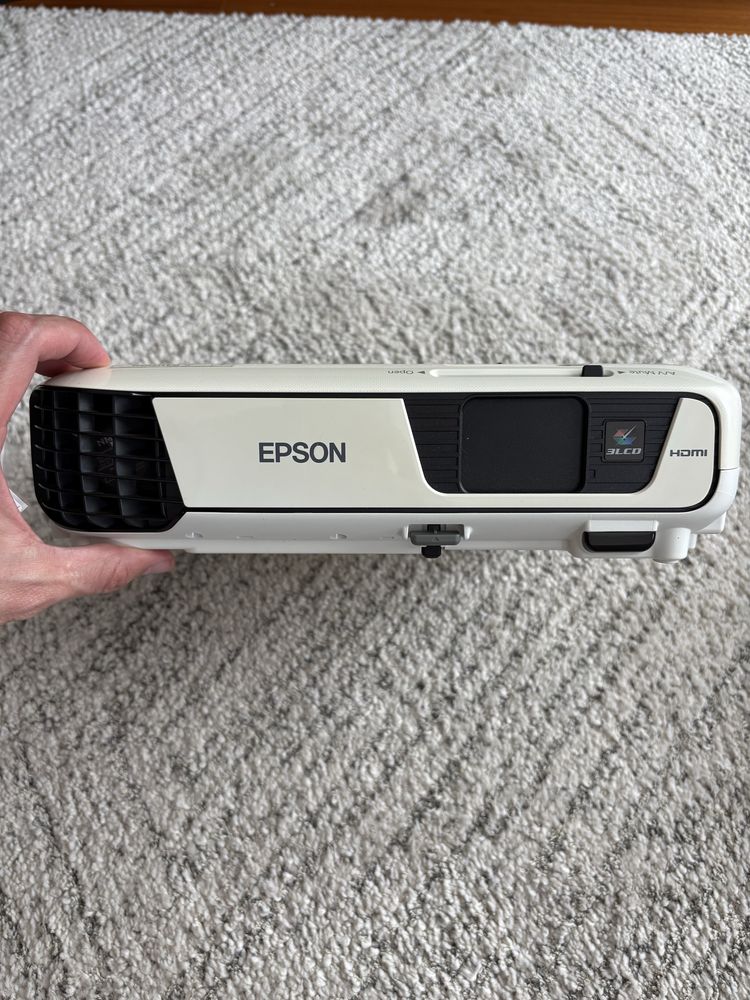 Projetor Epson EB-X31 – Para Peças ou Recondicionamento